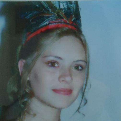 1999 - Srta. Maria Ivana Llenderrozos